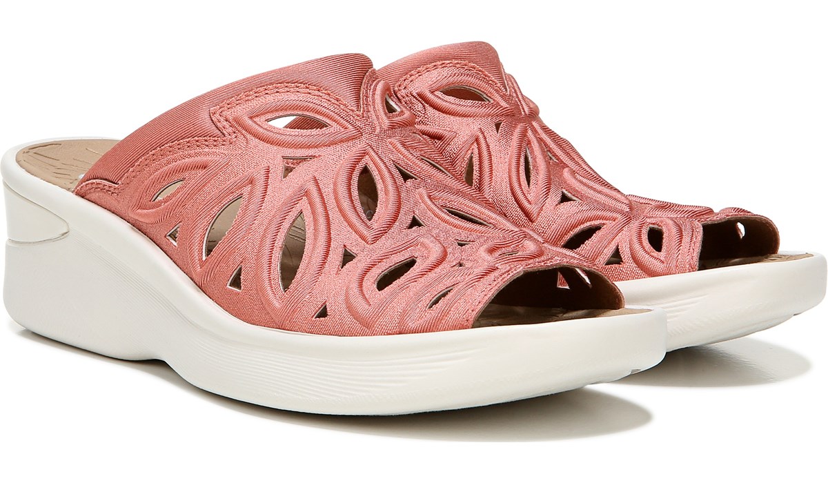 bzees susie wedge sandal