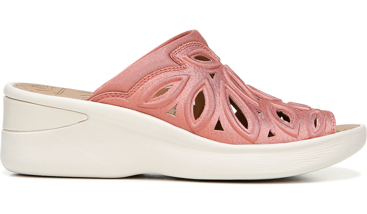 bzees susie wedge sandal